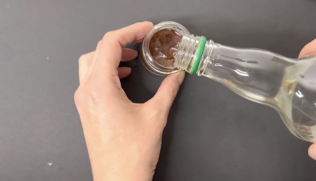 how to make your own shellac tutorial pour the alcohol into the jar almost to the top.